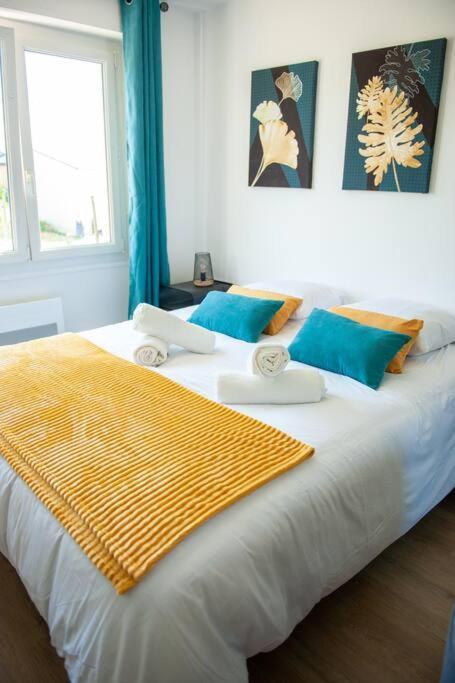 Appartement Proche Gare Routiere ฟูแฌร์ ภายนอก รูปภาพ